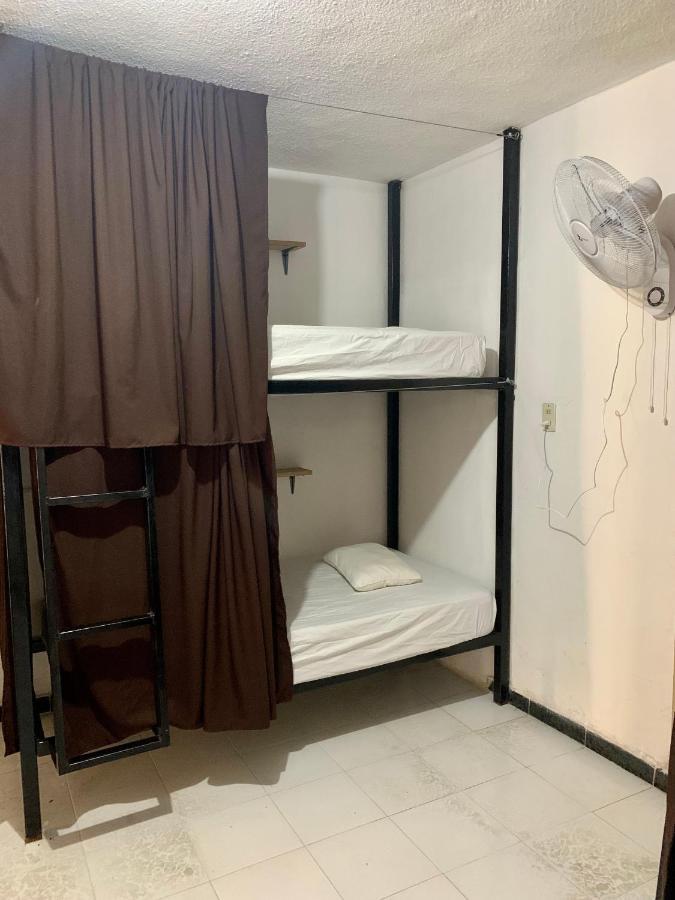 Spanglish Hostel Вальядолид Экстерьер фото