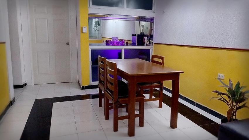 Spanglish Hostel Вальядолид Экстерьер фото
