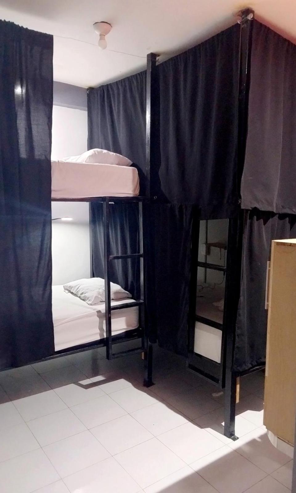 Spanglish Hostel Вальядолид Экстерьер фото